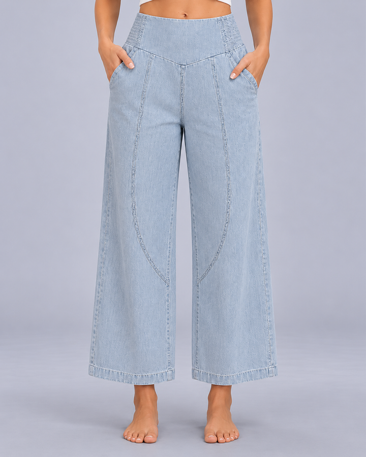 Women's Wide Leg Jeans with Curved Seams