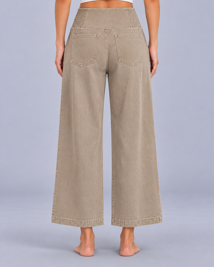 Women's Wide Leg Jeans with Curved Seams