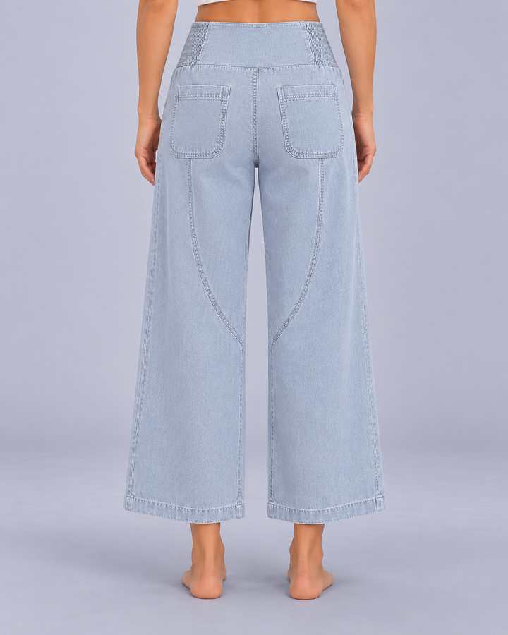 Women's Wide Leg Jeans with Curved Seams