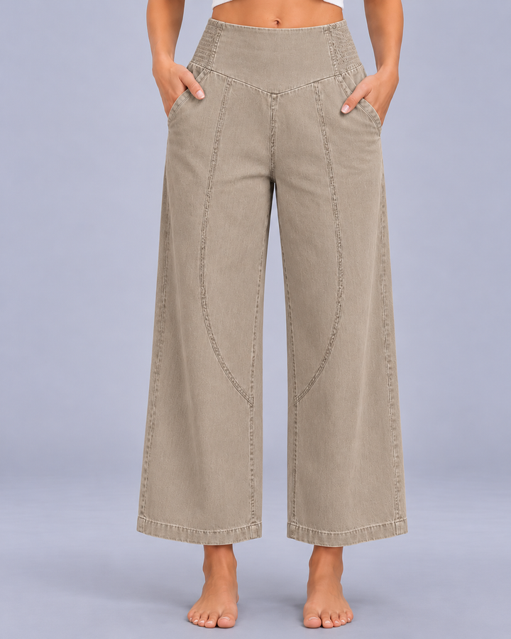 Women's Wide Leg Jeans with Curved Seams